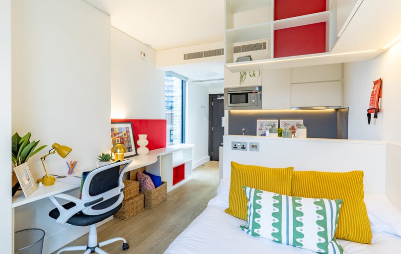 Classic Studio, Spring Mews, Tinworth Street, Vauxhall, London - Image 1